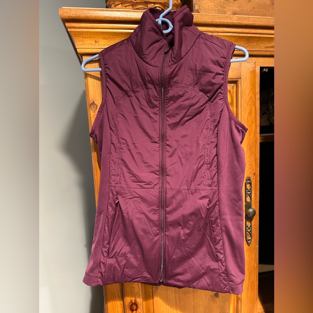 Women’s size 8 burgundy running vest